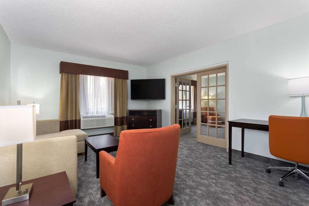 Отель La Quinta By Wyndham Bonita Springs Naples North Номер фото